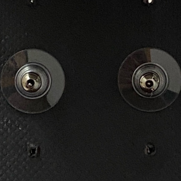 Elizabeth Cole iridescent hematite and crystals drop earrings - Picture 8 of 8